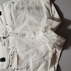 Womens white short size 8